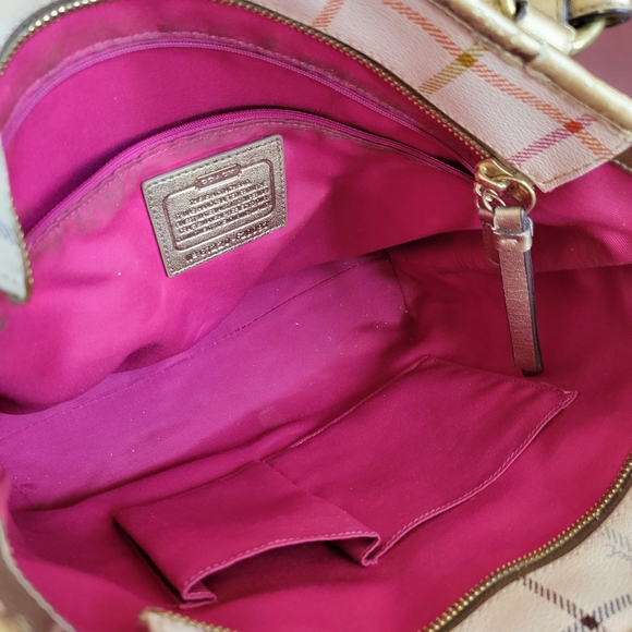 Coach Peyton Tattersall Tote ~ Well-Loved ~ Needs TLC ~ Hang Tag FINAL PRICE! - Picture 12 of 16
